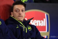 Mesut-Ozil-Arsenal-extension